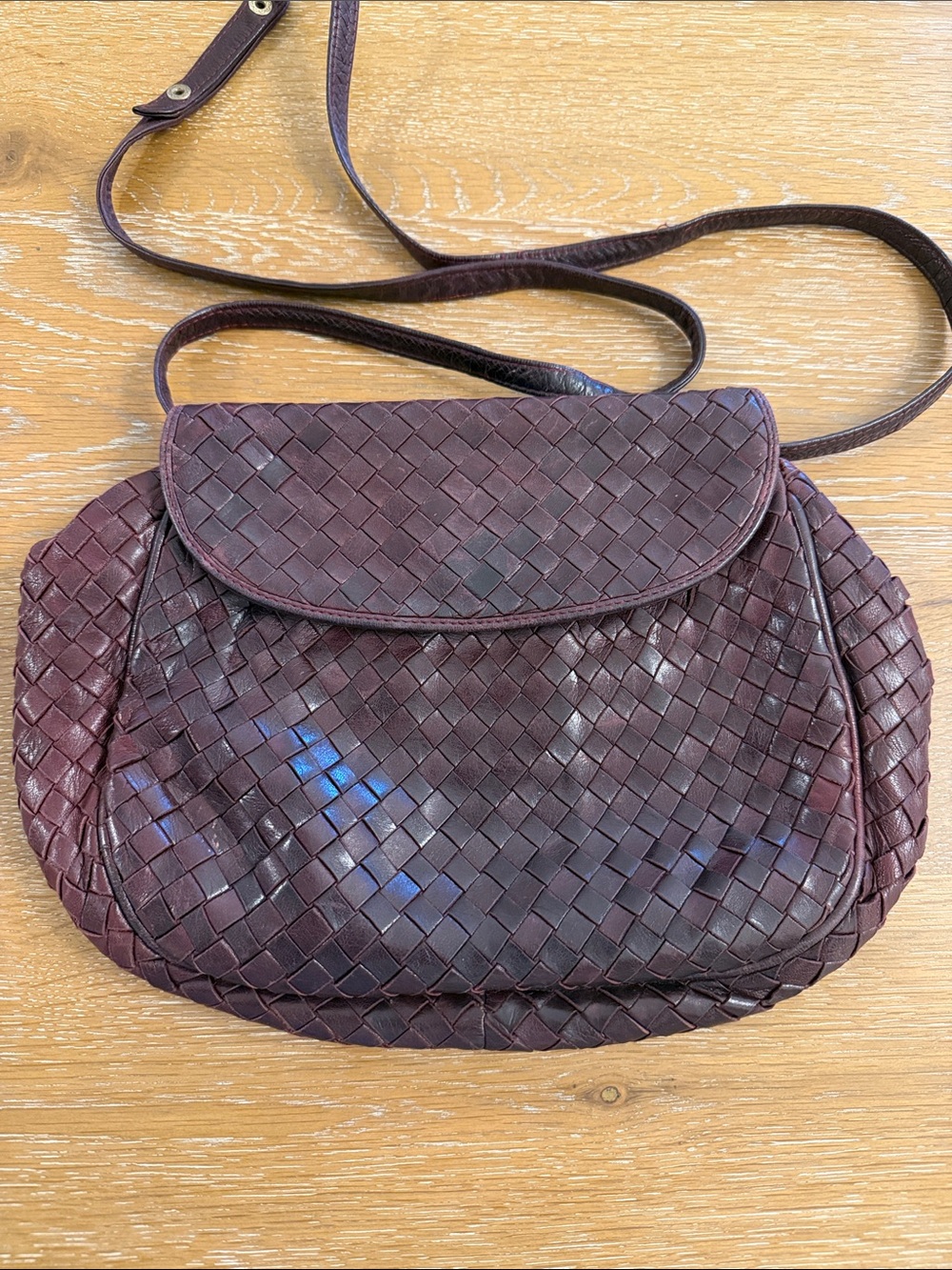 Vintage Pier Caranti Roma Woven Leather Crossbody Bag - Burgundy